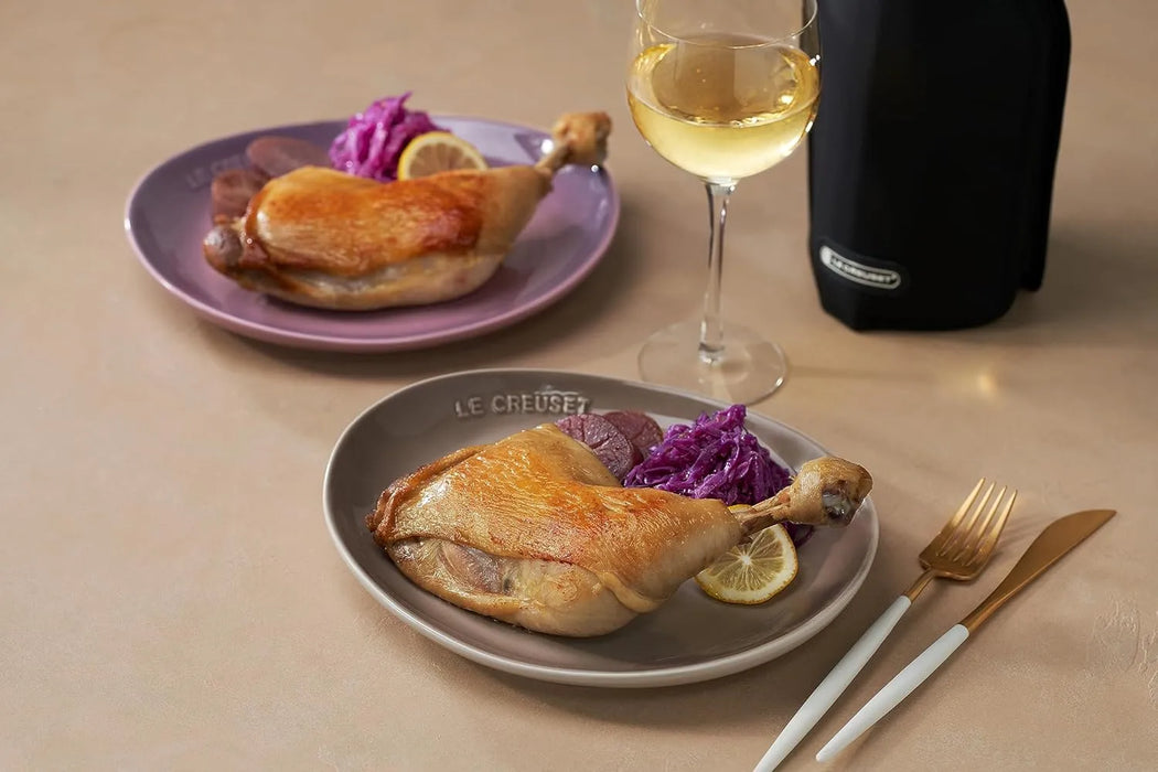 Le Creuset Flora Plate 7.5 Inch White Raster Heat and Cold Resistant Le Creuset