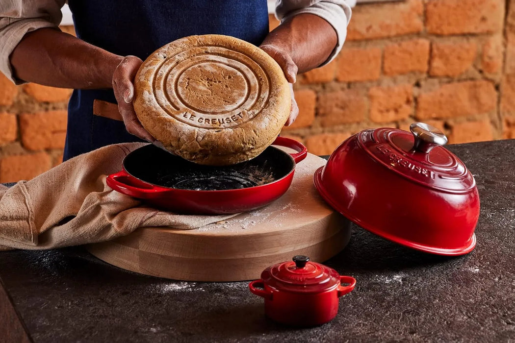 Le Creuset Signature Enamel Cast Iron Oven Pan with Lid 1.75 Quart Marseille Le Creuset