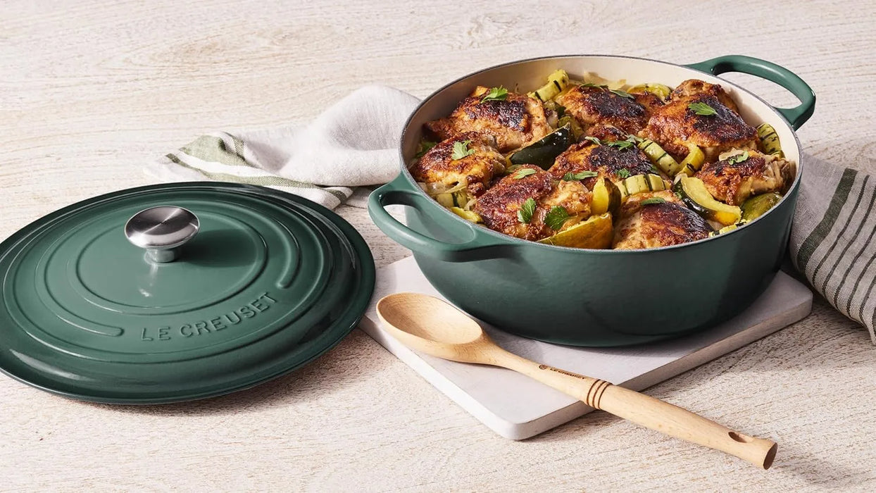 Le Creuset Signature Enameled Cast Iron Wide Round Dutch Oven 6.75 Qt White Le Creuset